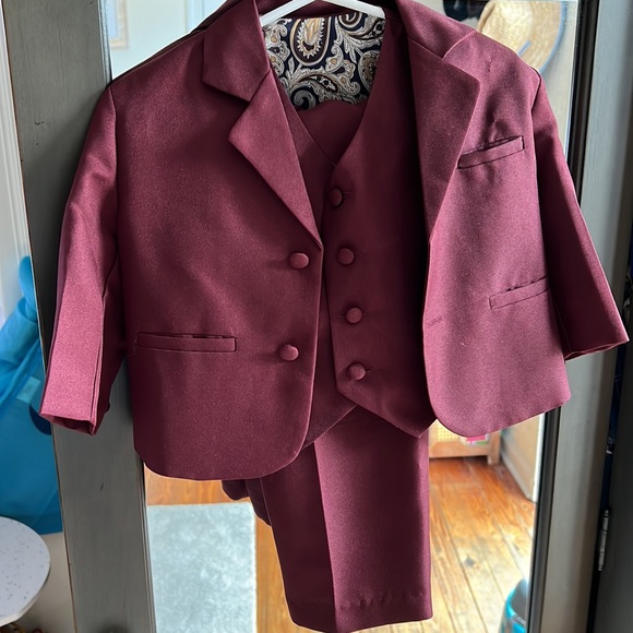 Toddler Burgundy Suit - Picture 2 of 4